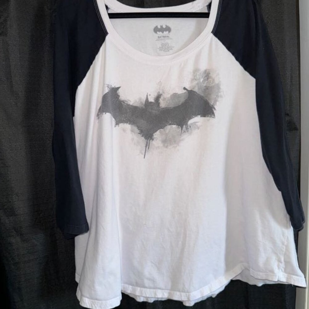 Torrid 5x Batman Raglan Shirt